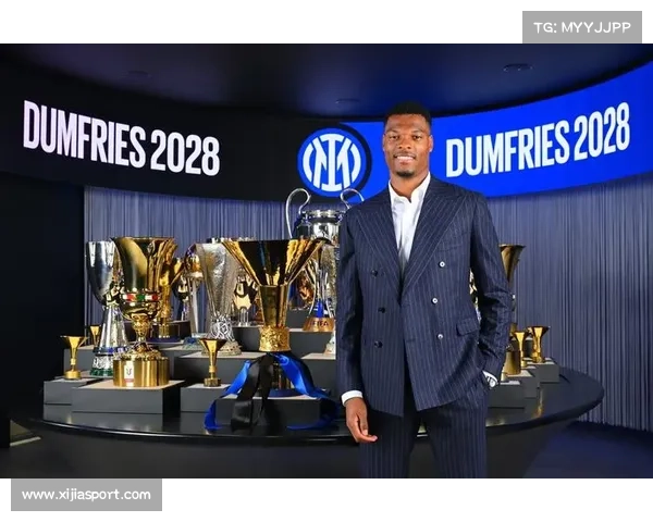 邓弗里斯闪耀入选最佳阵容 国米边卫再展巅峰状态