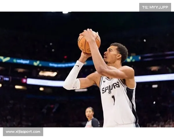 马刺客场117-102爆冷击败雷霆，文班亚马防守端统治内线